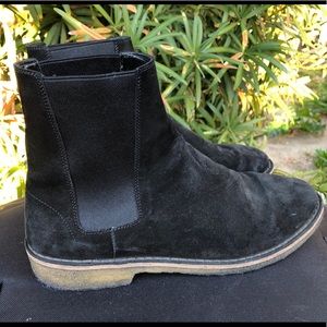 Men’s Saint Laurent Suede Chelsea Boot
